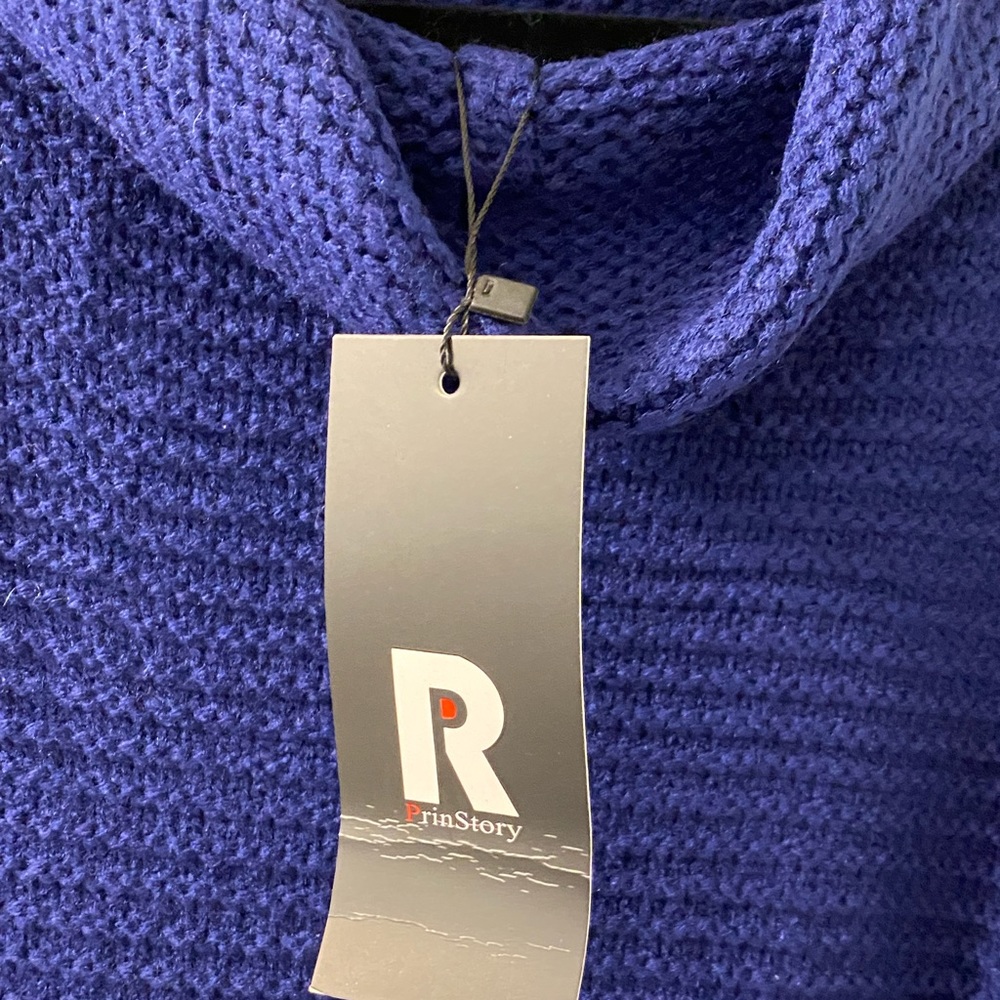 R Prin Story Sweater cowl neck size L Large